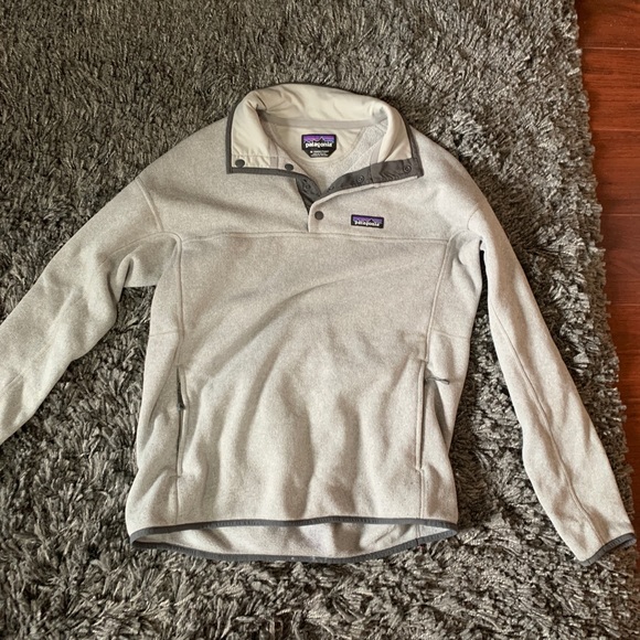 Patagonia Sweaters - Patigonia sweatshirt